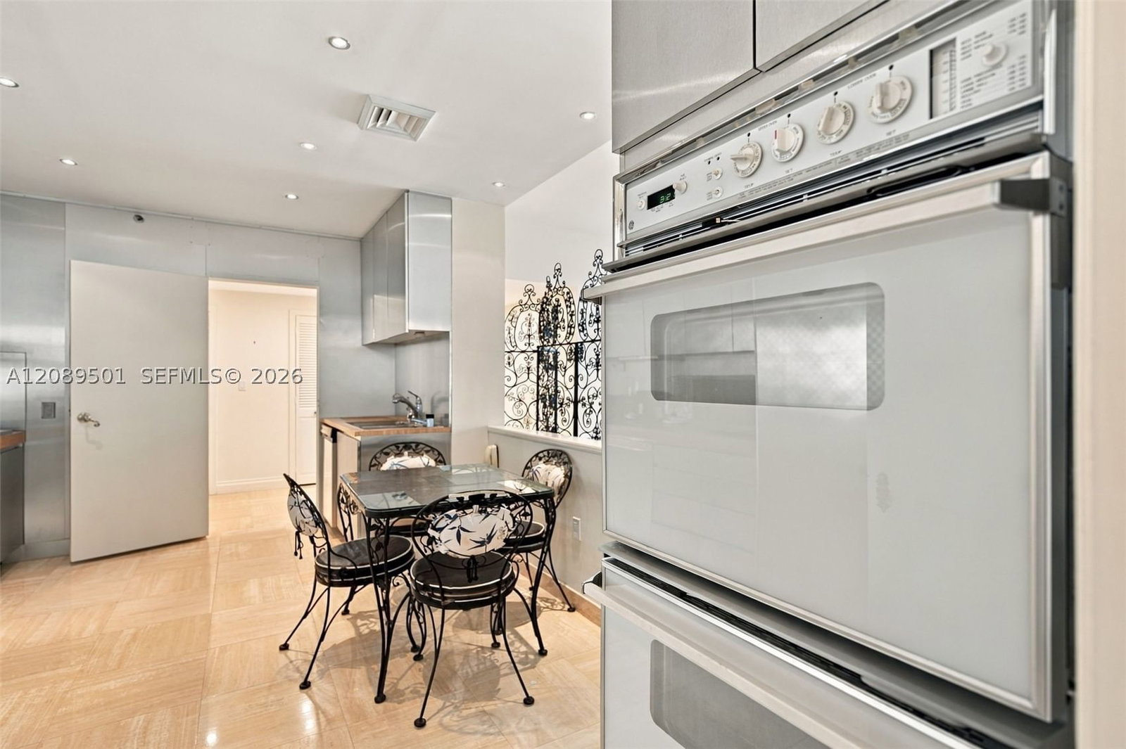 Real estate property located at 10205 Collins Ave #1704, Miami-dade, Kenilworth Condo, Bal Harbour, FL