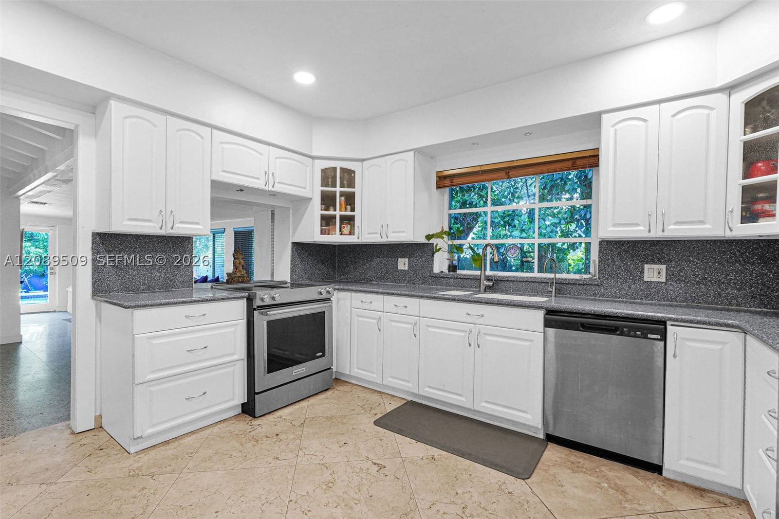 Real estate property located at 9325 5th Ave, Miami-dade, Miami Shores Sec 3, Miami Shores, FL