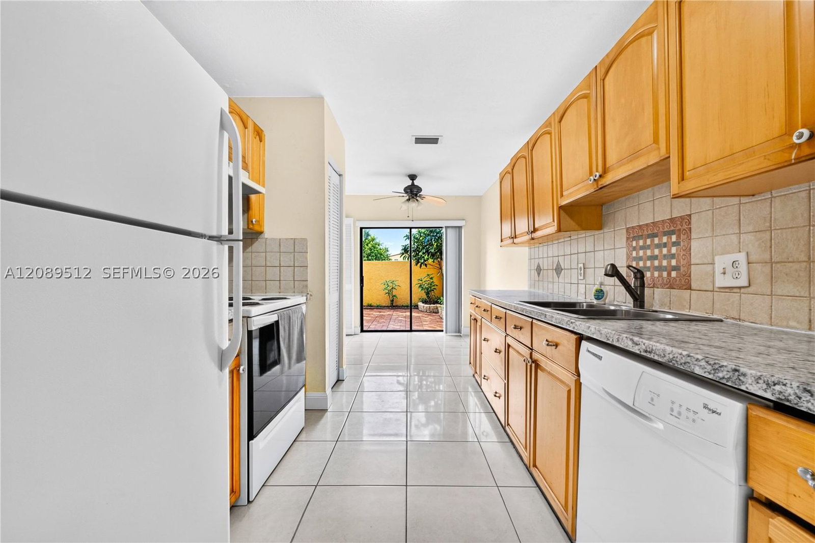 Real estate property located at 9014 45th Ct, Broward, Springtree Lakes, Sunrise, FL