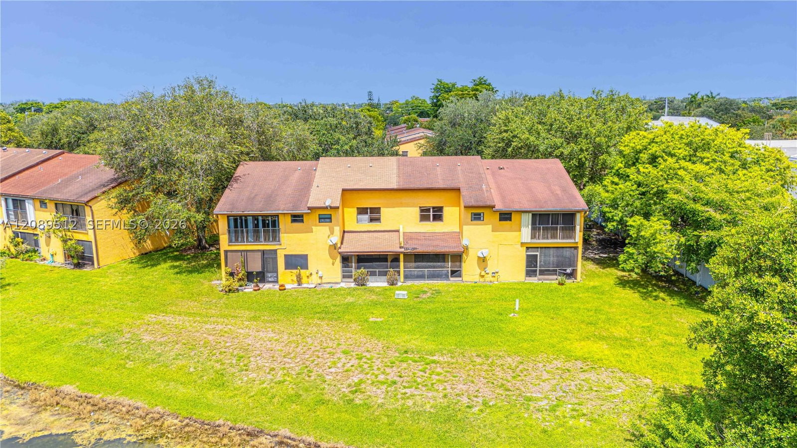 Real estate property located at 9014 45th Ct, Broward, Springtree Lakes, Sunrise, FL
