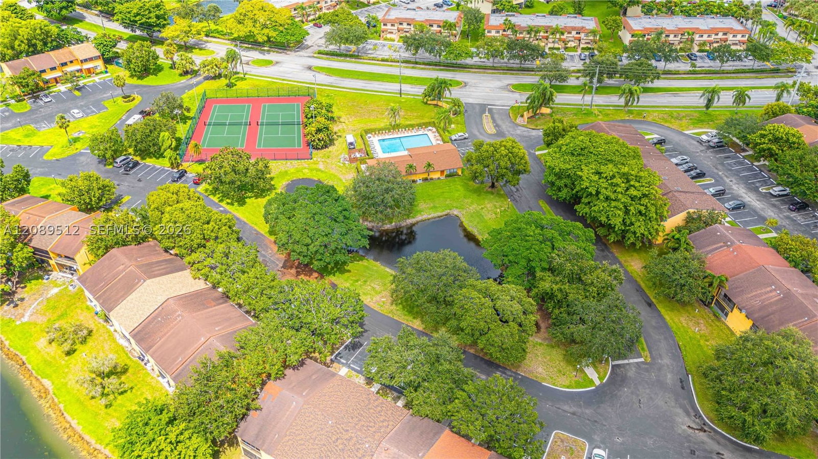 Real estate property located at 9014 45th Ct, Broward, Springtree Lakes, Sunrise, FL