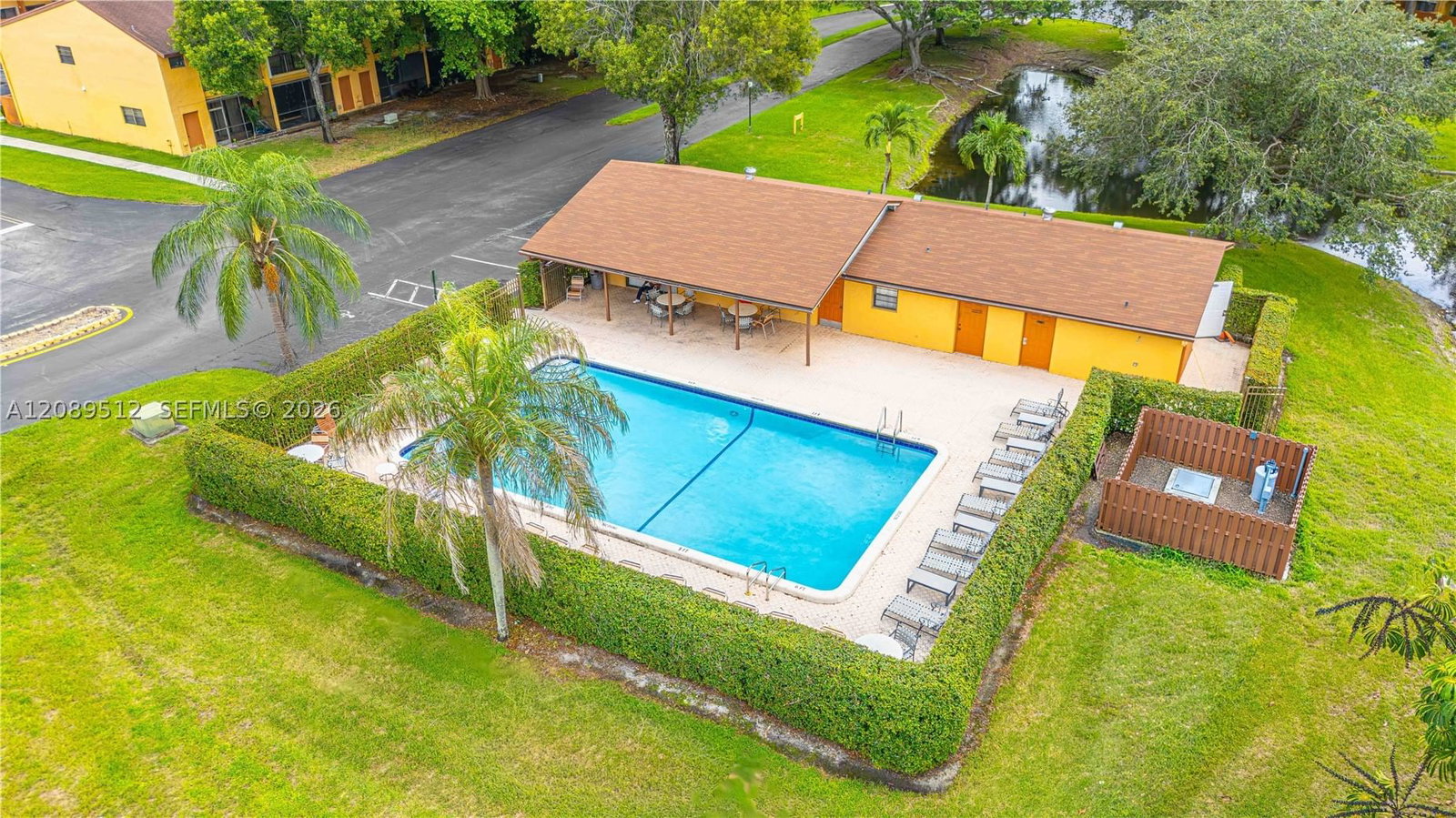 Real estate property located at 9014 45th Ct, Broward, Springtree Lakes, Sunrise, FL