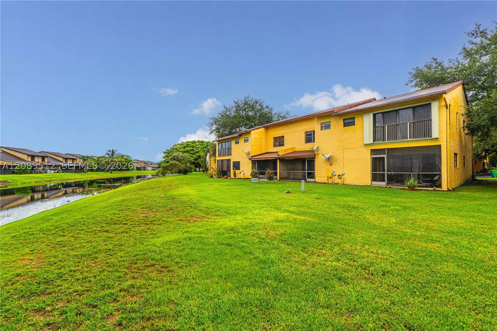 Real estate property located at 9014 45th Ct, Broward, Springtree Lakes, Sunrise, FL