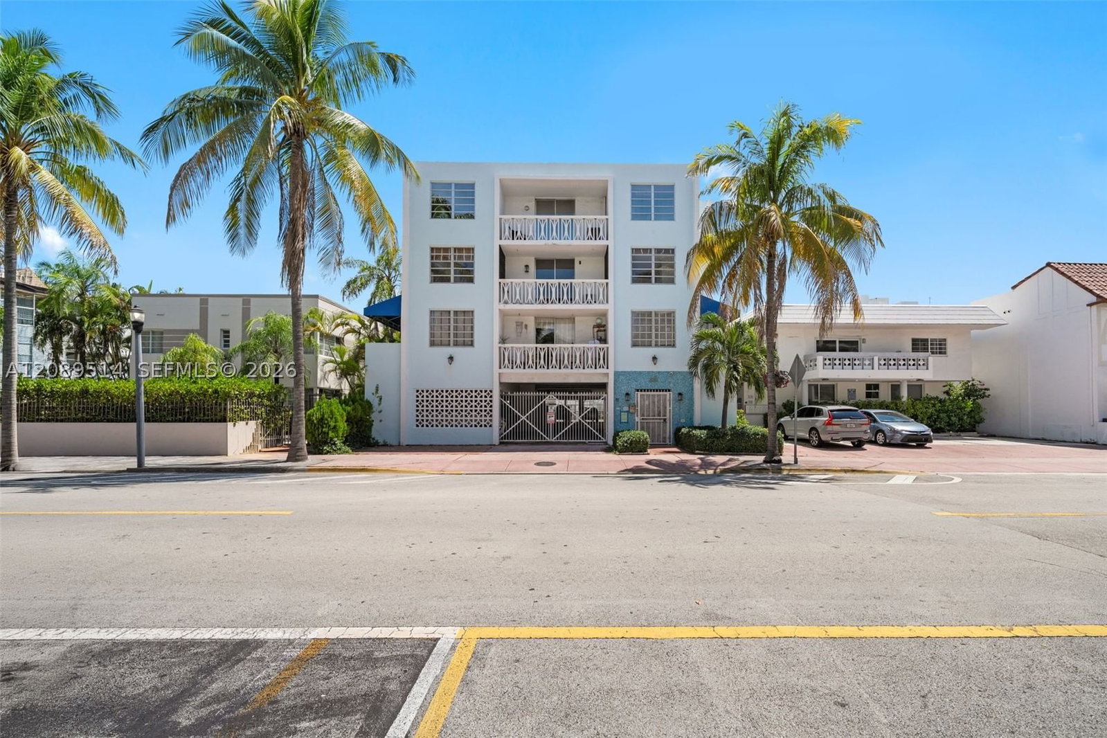 Real estate property located at 335 Collins Ave #407, Miami-dade, Collins View Condo, Miami Beach, FL