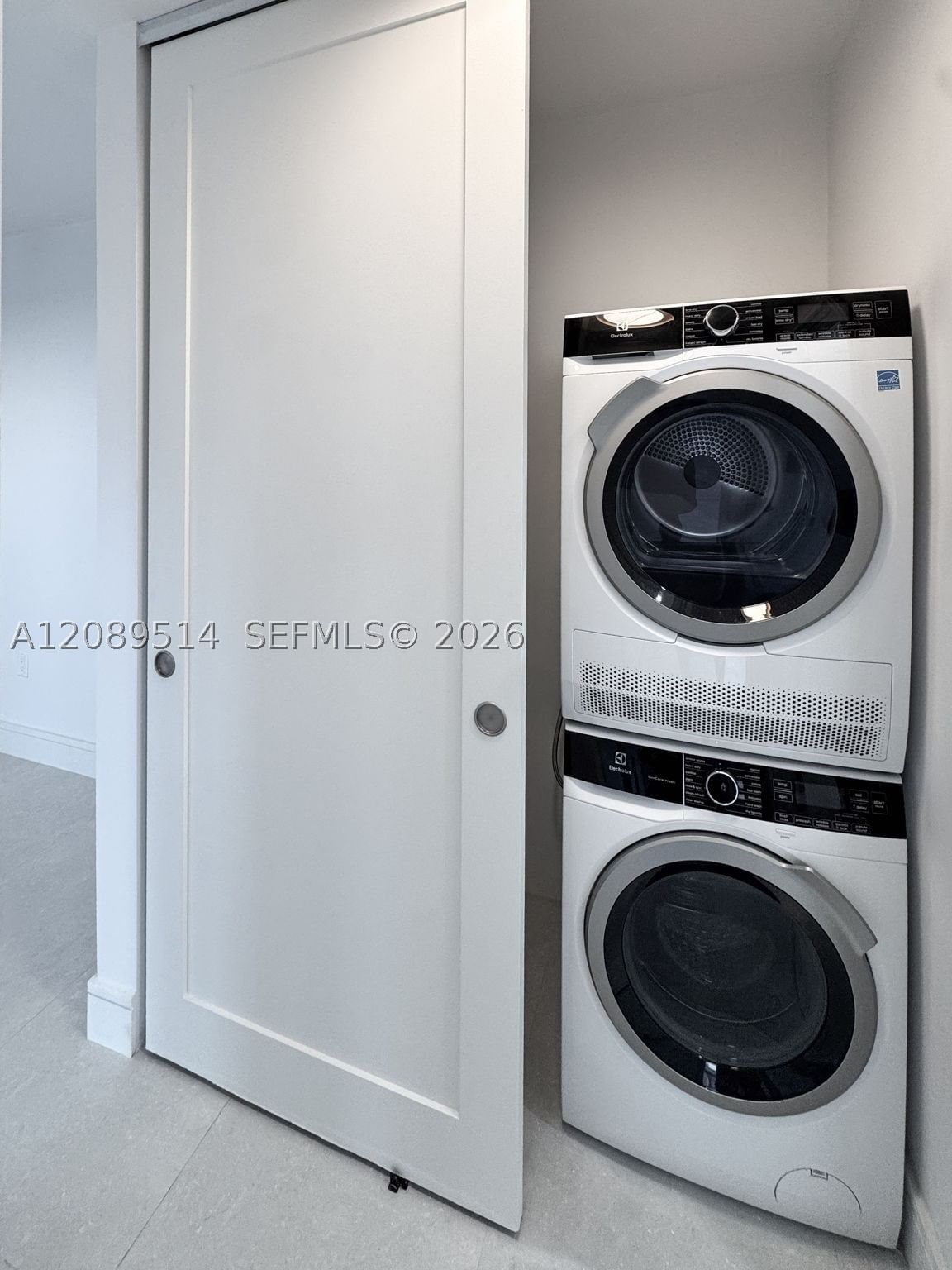 Real estate property located at 335 Collins Ave #407, Miami-dade, Collins View Condo, Miami Beach, FL