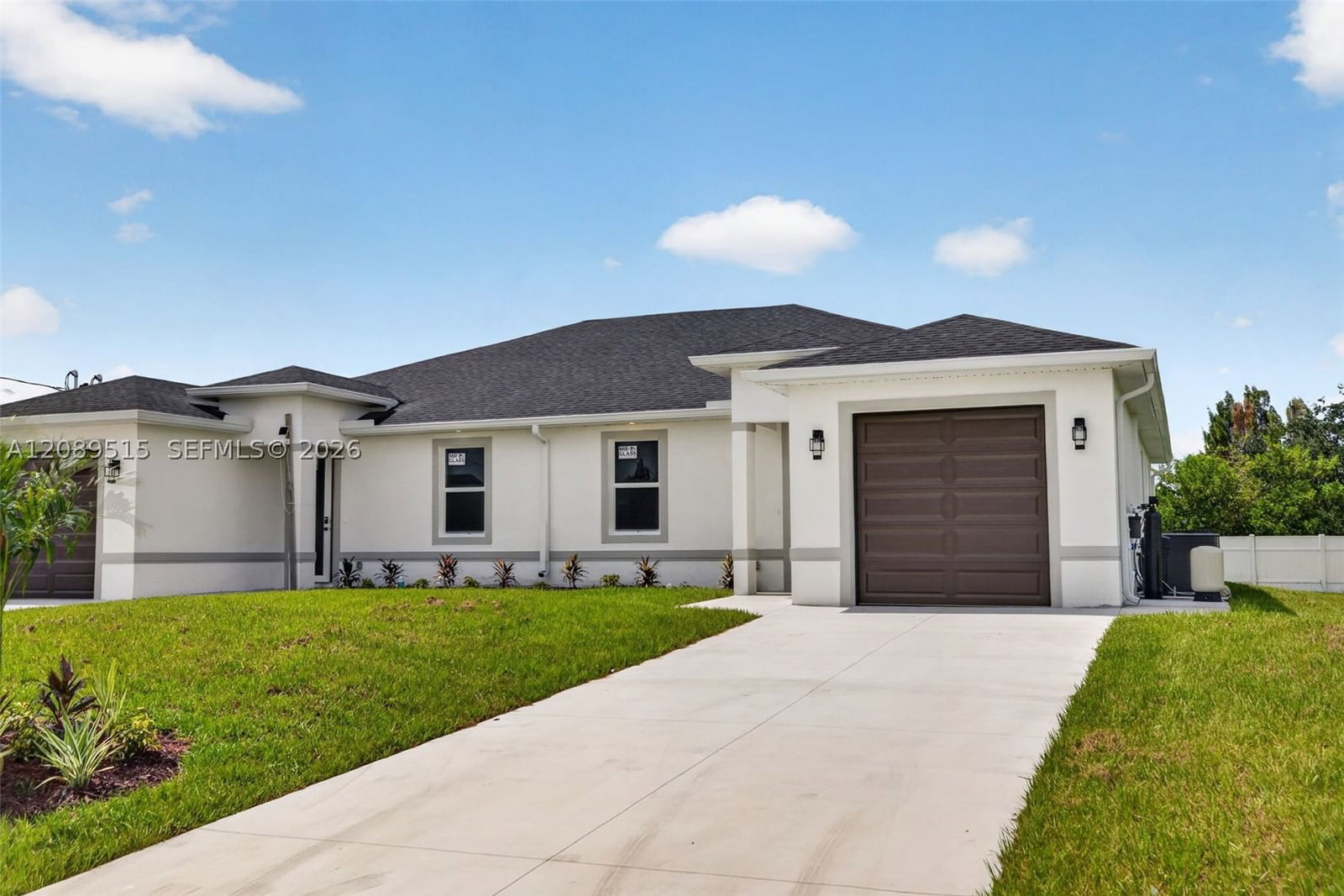 Real estate property located at 1136/1138 GILBERT AVE, Lee, Lehigh Estates, Unit 7, Lehigh Acres, FL
