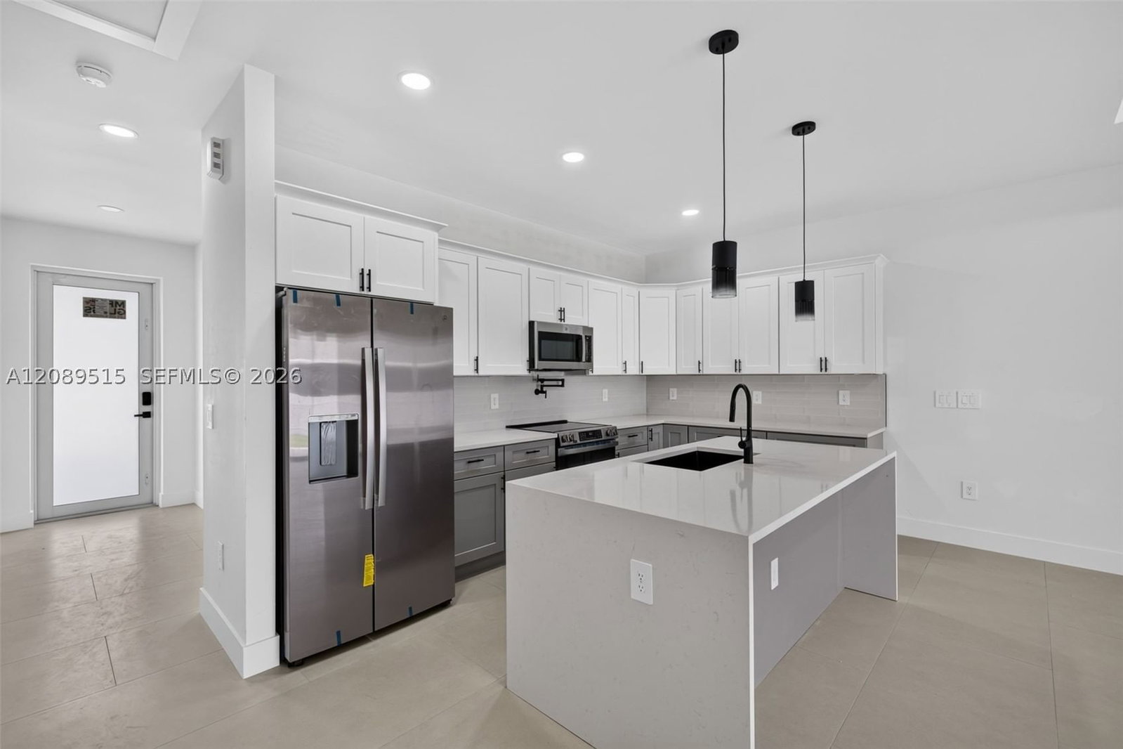 Real estate property located at 1136/1138 GILBERT AVE, Lee, Lehigh Estates, Unit 7, Lehigh Acres, FL