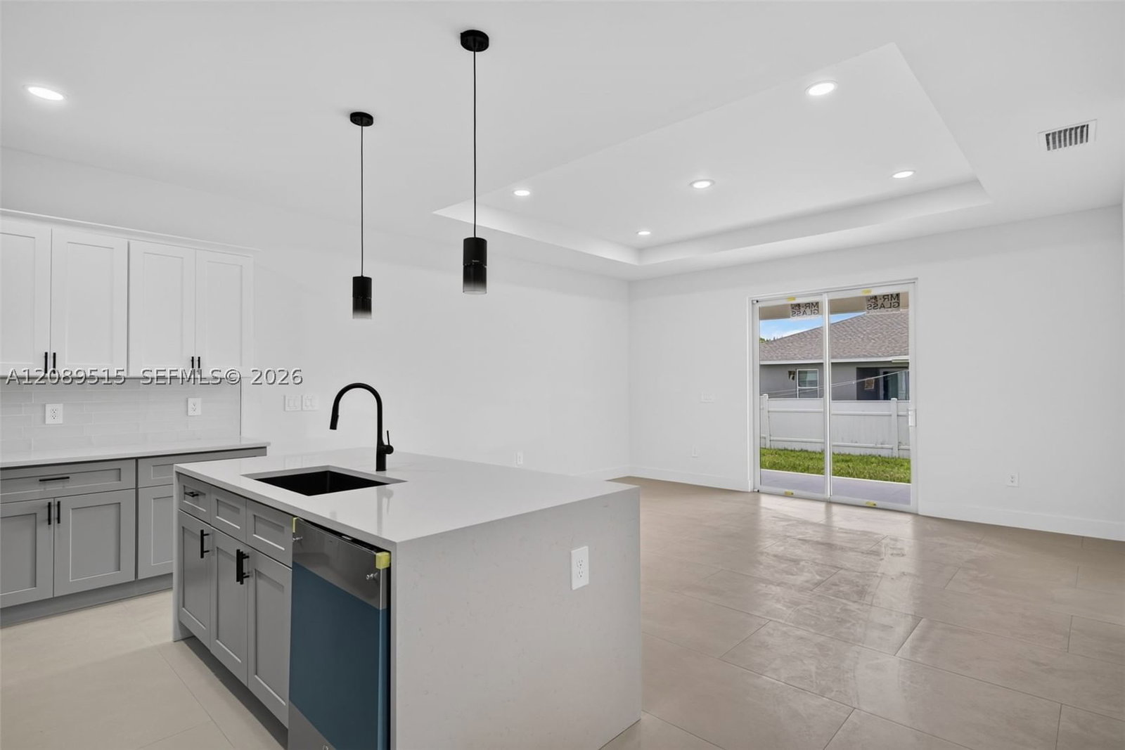 Real estate property located at 1136/1138 GILBERT AVE, Lee, Lehigh Estates, Unit 7, Lehigh Acres, FL