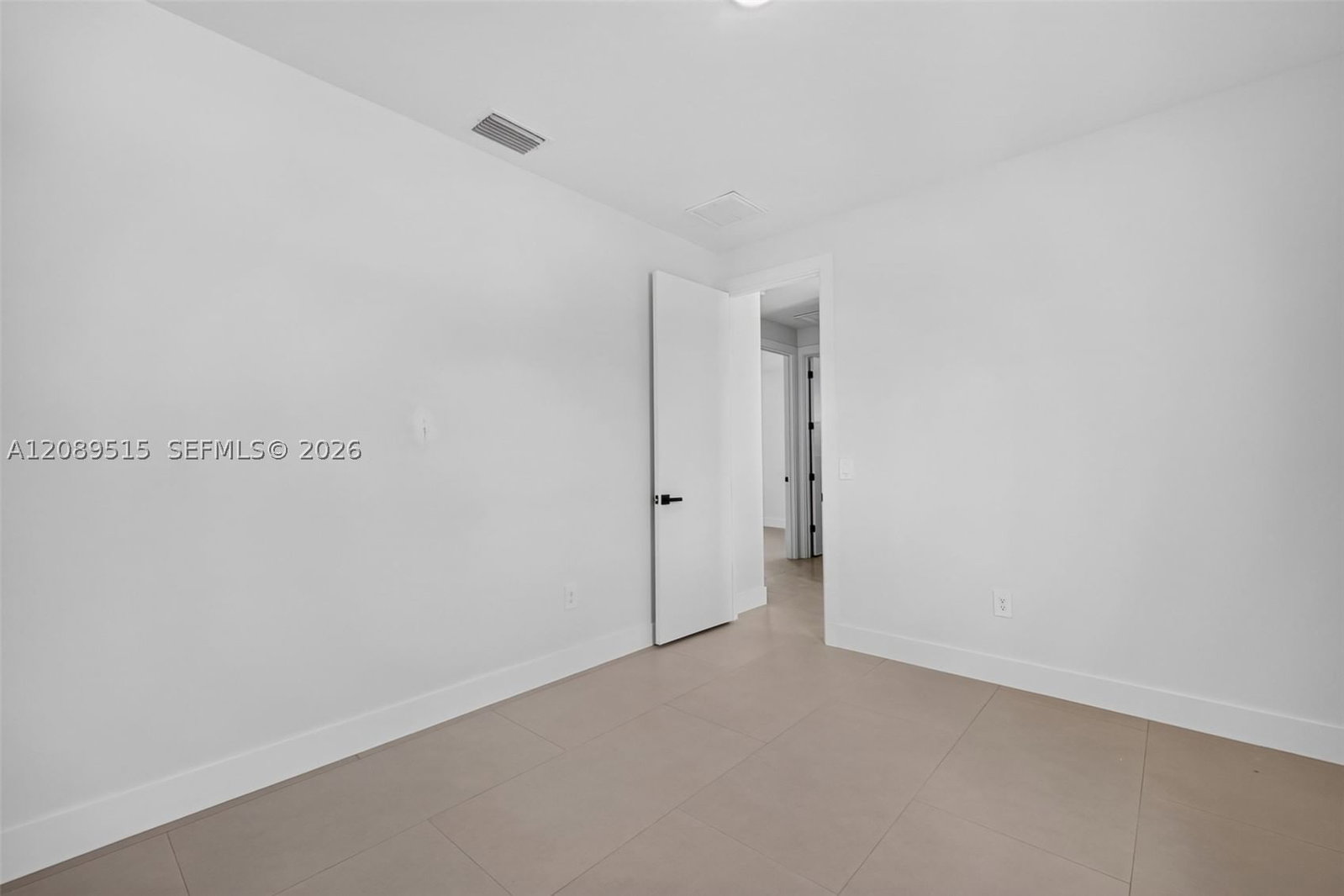 Real estate property located at 1136/1138 GILBERT AVE, Lee, Lehigh Estates, Unit 7, Lehigh Acres, FL