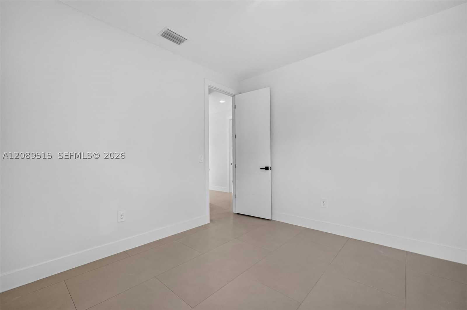 Real estate property located at 1136/1138 GILBERT AVE, Lee, Lehigh Estates, Unit 7, Lehigh Acres, FL