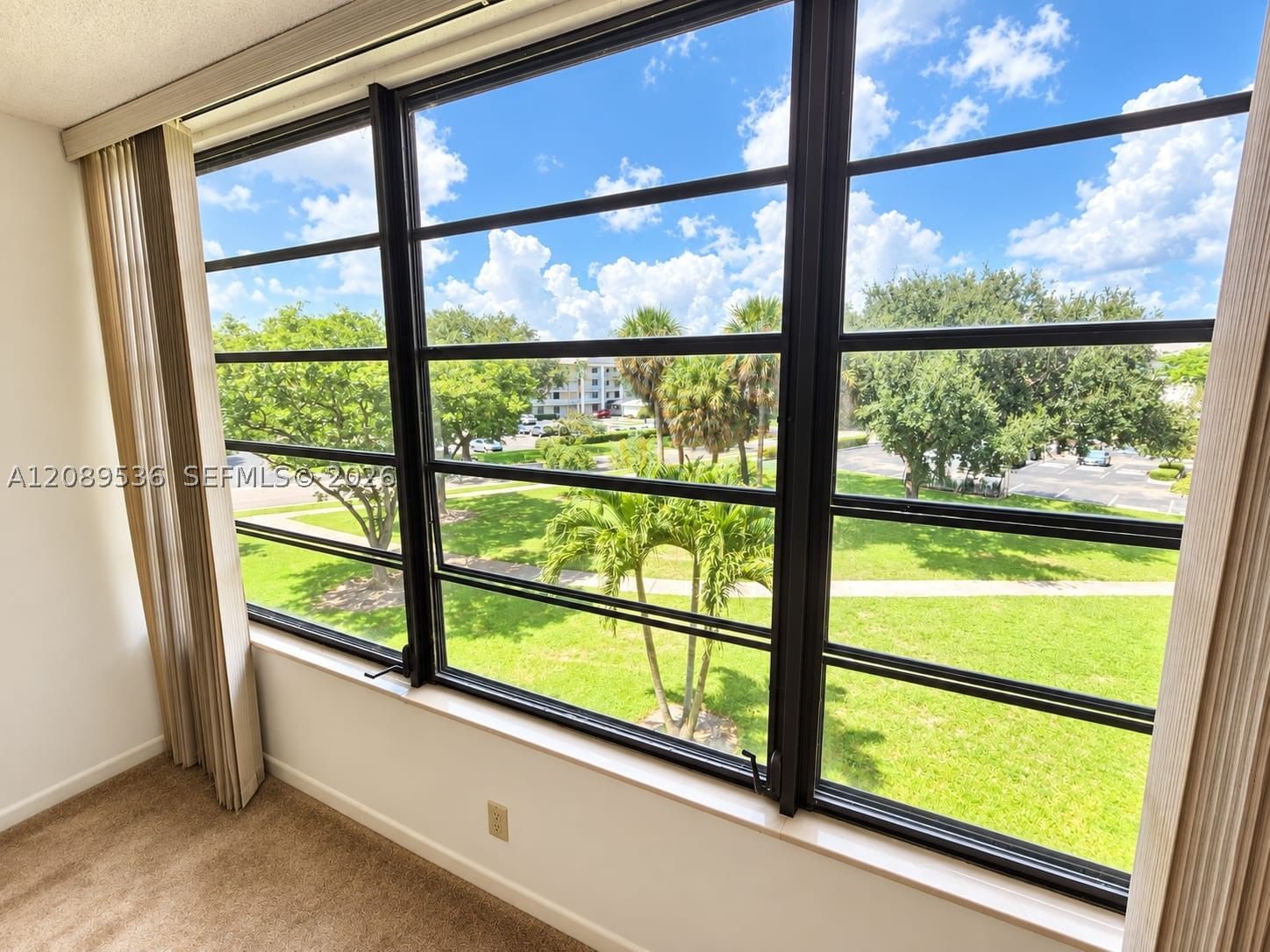 Real estate property located at 1717 Whitehall Dr #304, Broward, Condo 20 Of Whitehall Con, Davie, FL