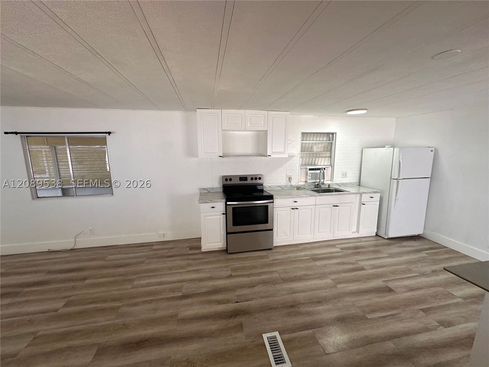 Real estate property located at 2957 54th St, Broward, Ravenswood Estates & Mari, Dania Beach, FL