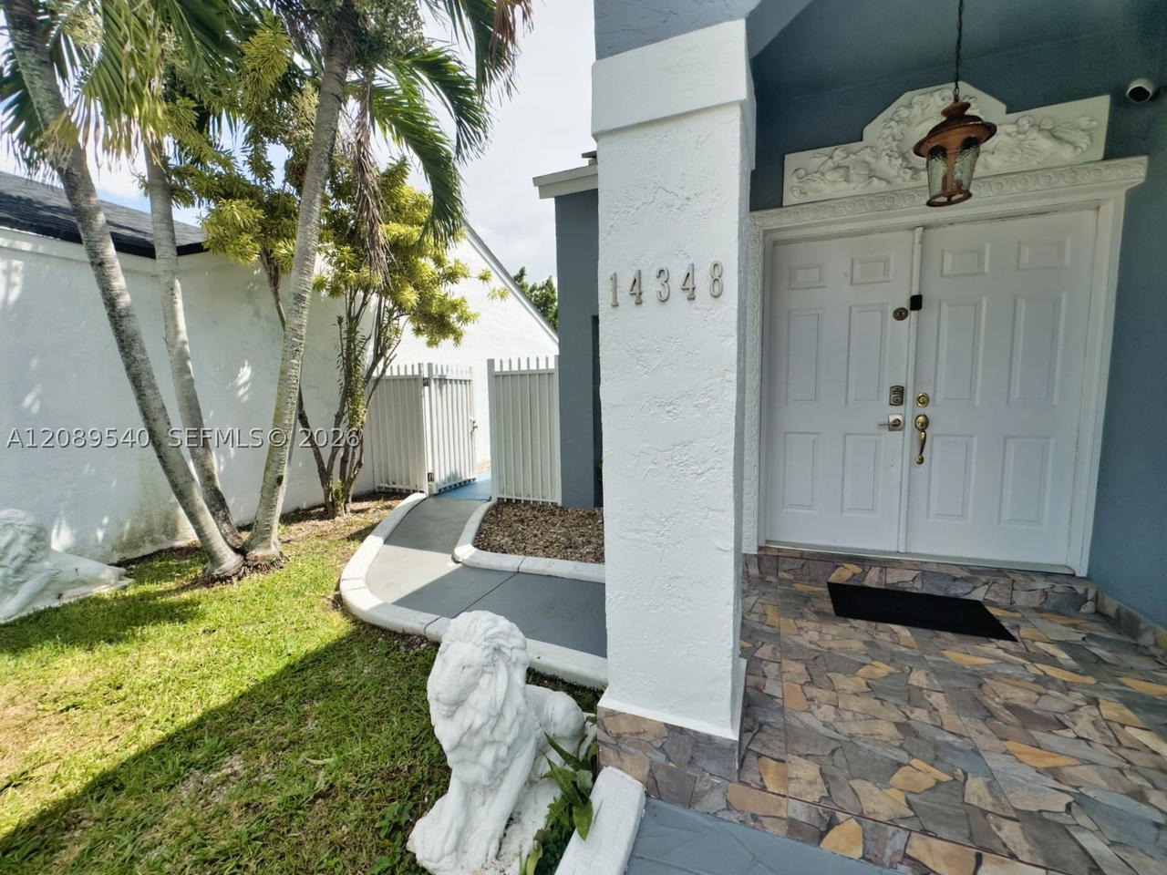 Real estate property located at 14348 103rd St, Miami-dade, Kendale Best No 2, Miami, FL
