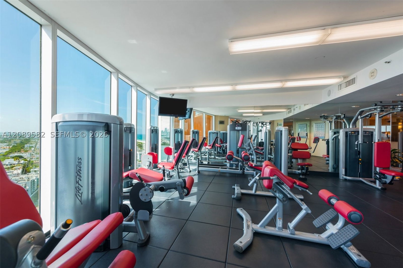 Real estate property located at 300 Pointe Dr #809, Miami-dade, Portofino Tower Condo, Miami Beach, FL