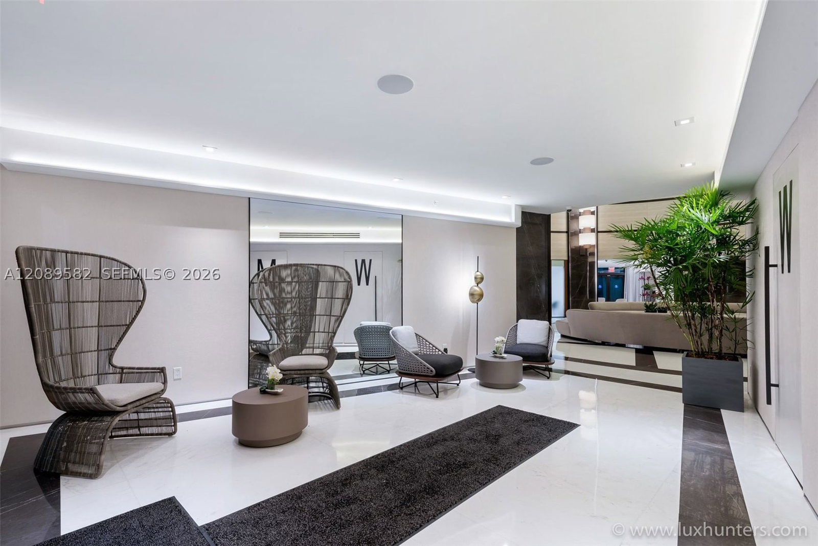 Real estate property located at 300 Pointe Dr #809, Miami-dade, Portofino Tower Condo, Miami Beach, FL