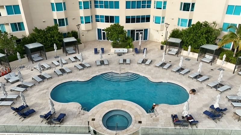 Real estate property located at 300 Pointe Dr #809, Miami-dade, Portofino Tower Condo, Miami Beach, FL