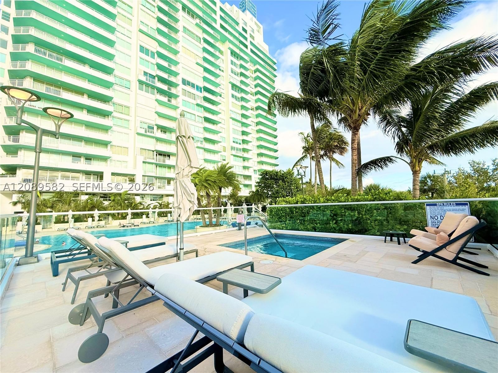 Real estate property located at 300 Pointe Dr #809, Miami-dade, Portofino Tower Condo, Miami Beach, FL