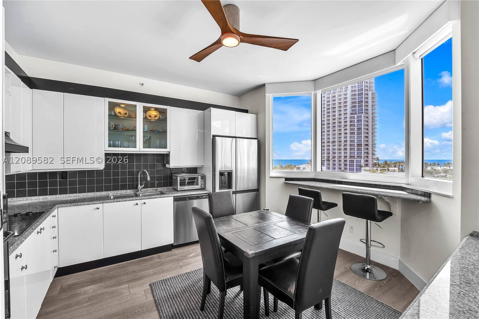 Real estate property located at 300 Pointe Dr #809, Miami-dade, Portofino Tower Condo, Miami Beach, FL