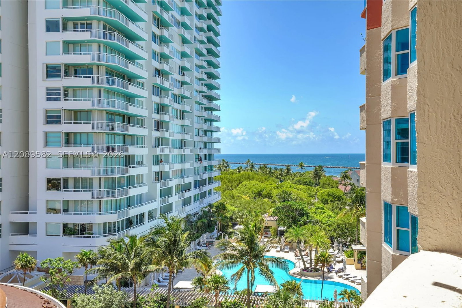 Real estate property located at 300 Pointe Dr #809, Miami-dade, Portofino Tower Condo, Miami Beach, FL