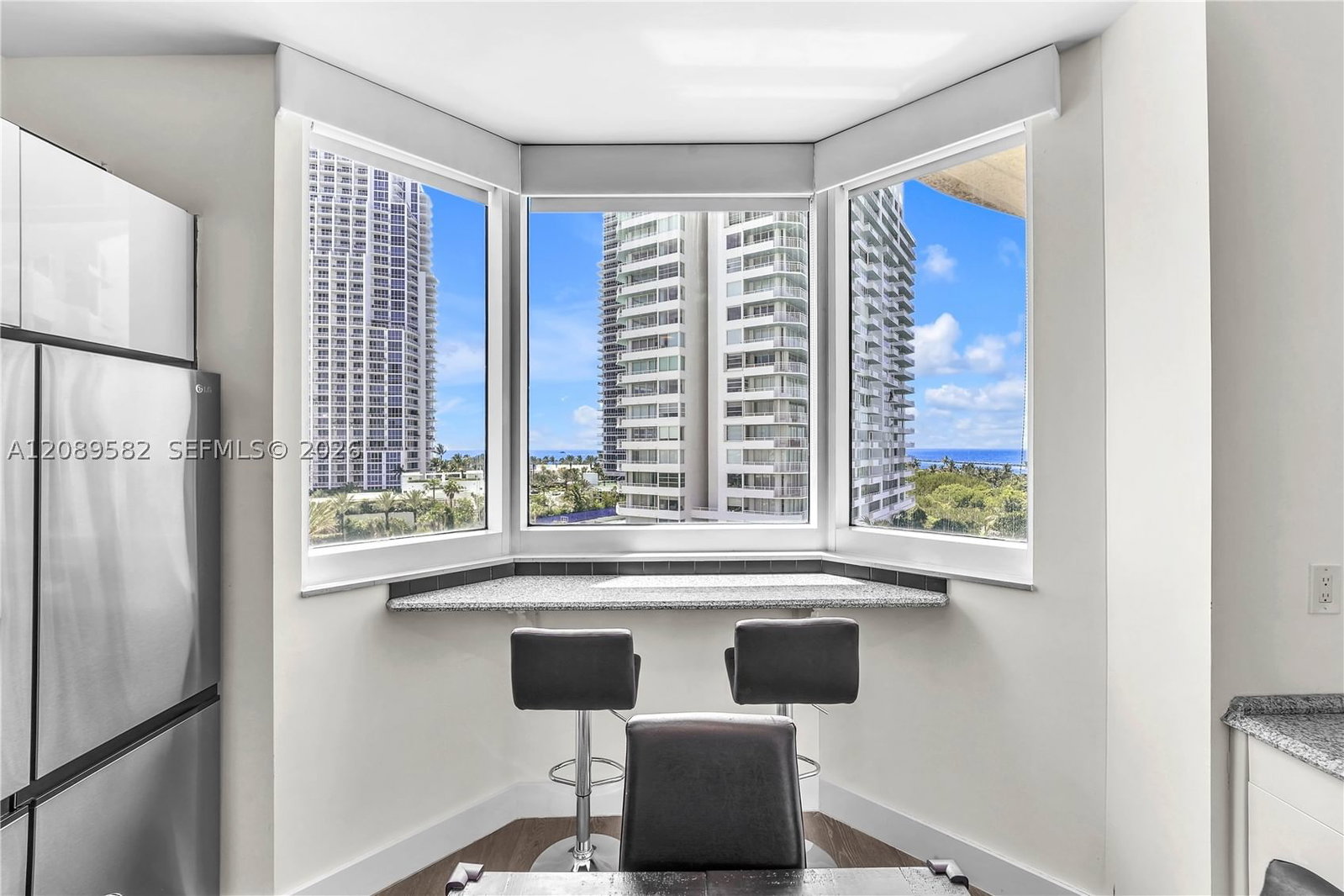 Real estate property located at 300 Pointe Dr #809, Miami-dade, Portofino Tower Condo, Miami Beach, FL