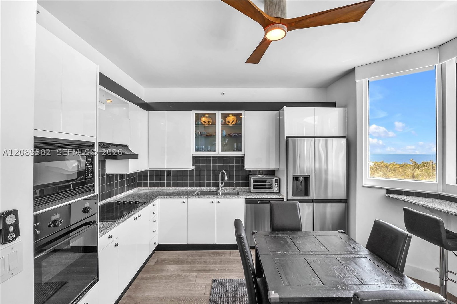 Real estate property located at 300 Pointe Dr #809, Miami-dade, Portofino Tower Condo, Miami Beach, FL