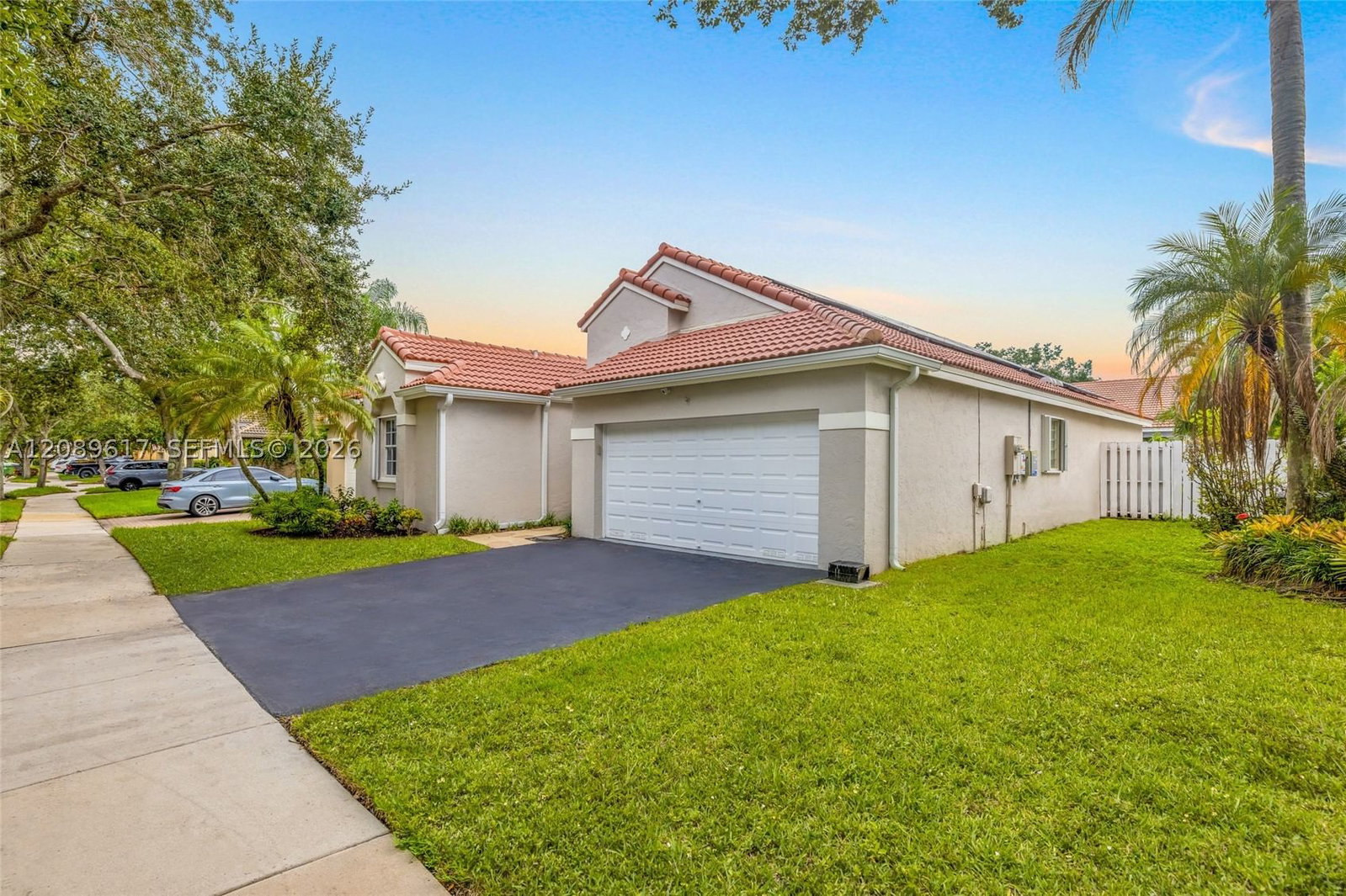 Real estate property located at 1315 Bayview Cir, Broward, Hibiscus Island, Weston, FL