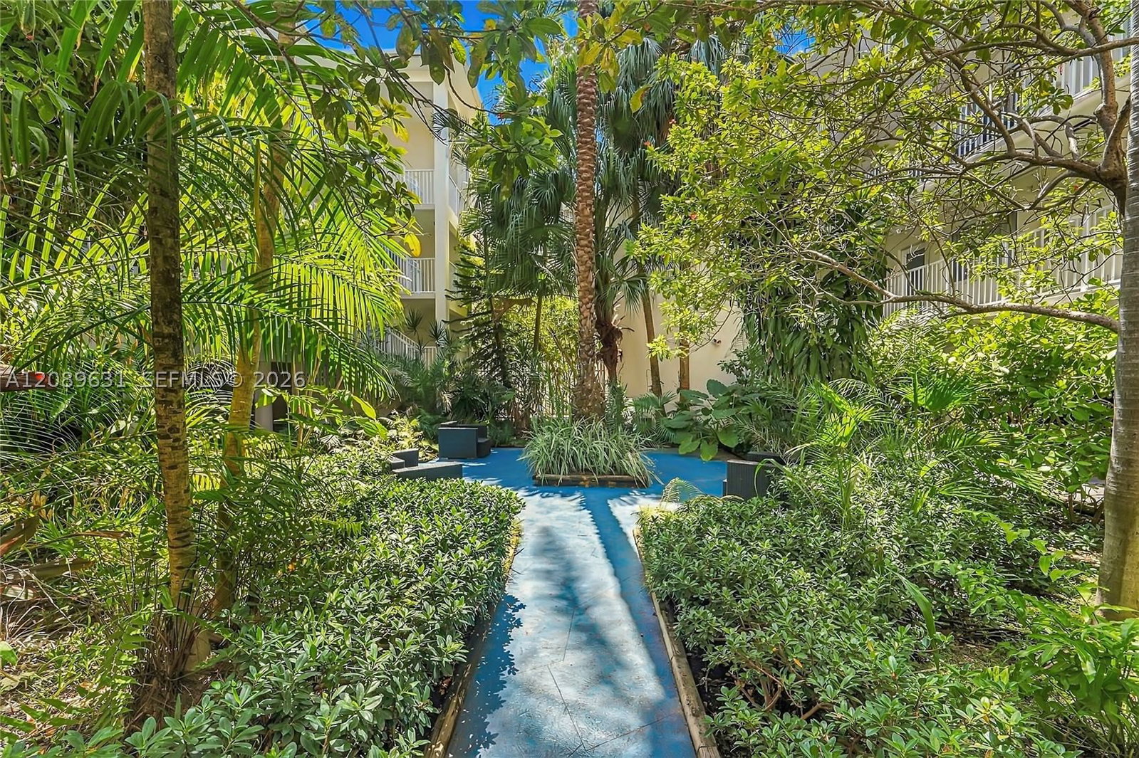 Real estate property located at 1420 Pennsylvania Ave #403, Miami-dade, Penn Manor Condo, Miami Beach, FL
