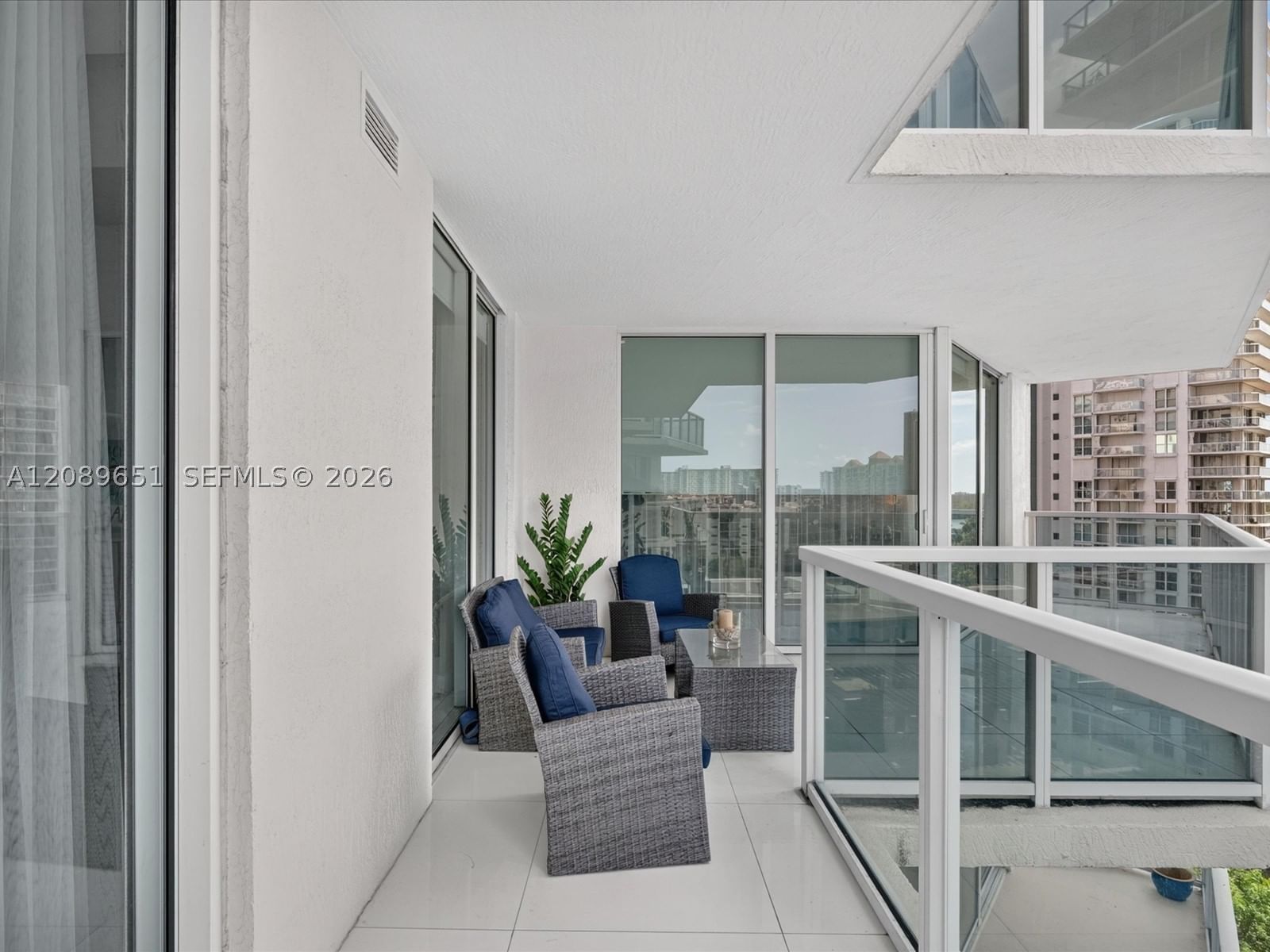 Real estate property located at 250 Sunny Isles Blvd #3-1004, Miami-dade, St Tropez On The Bay Iii, Sunny Isles Beach, FL