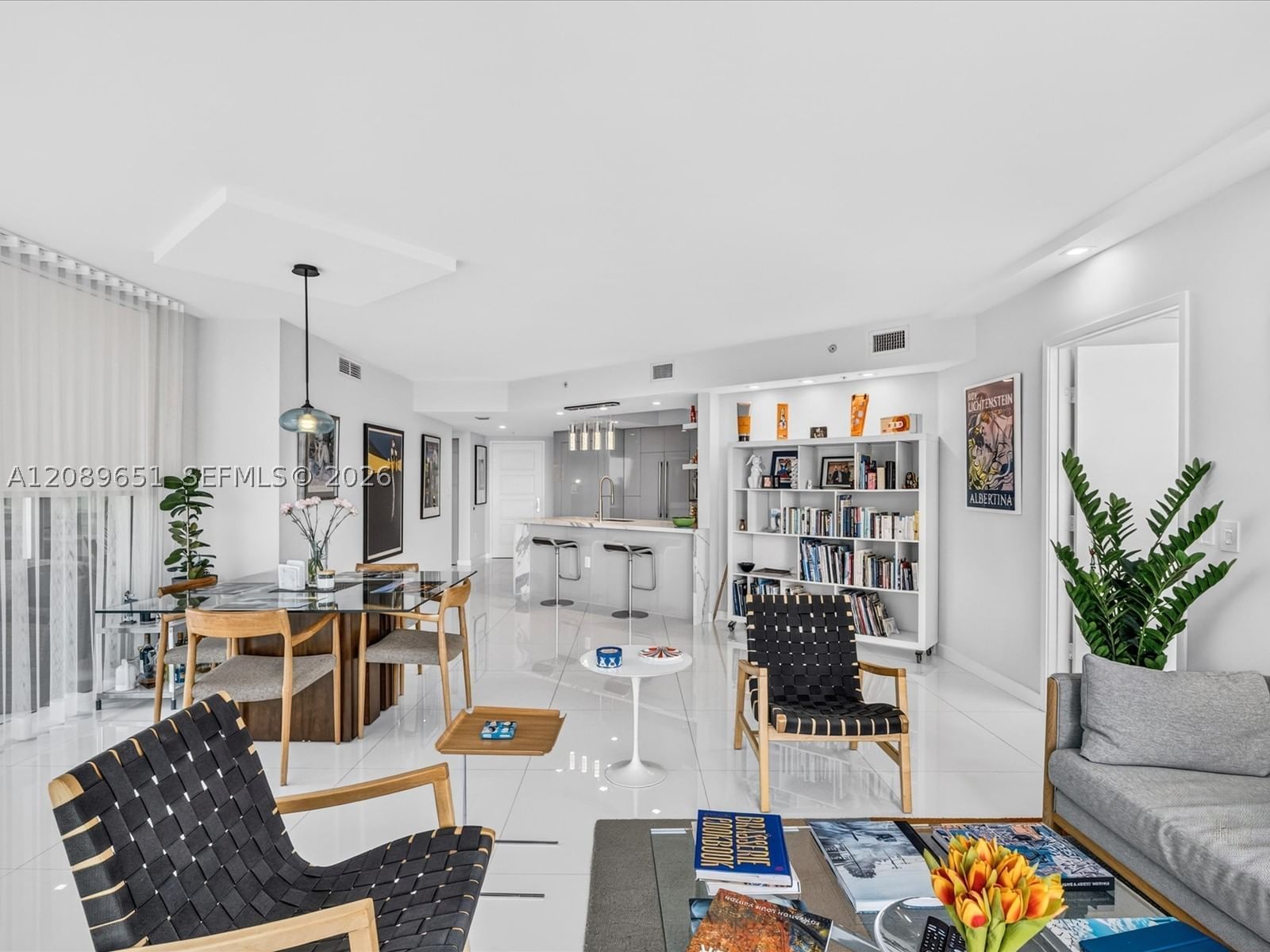 Real estate property located at 250 Sunny Isles Blvd #3-1004, Miami-dade, St Tropez On The Bay Iii, Sunny Isles Beach, FL