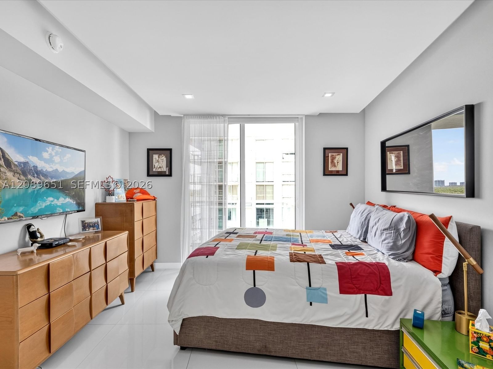 Real estate property located at 250 Sunny Isles Blvd #3-1004, Miami-dade, St Tropez On The Bay Iii, Sunny Isles Beach, FL