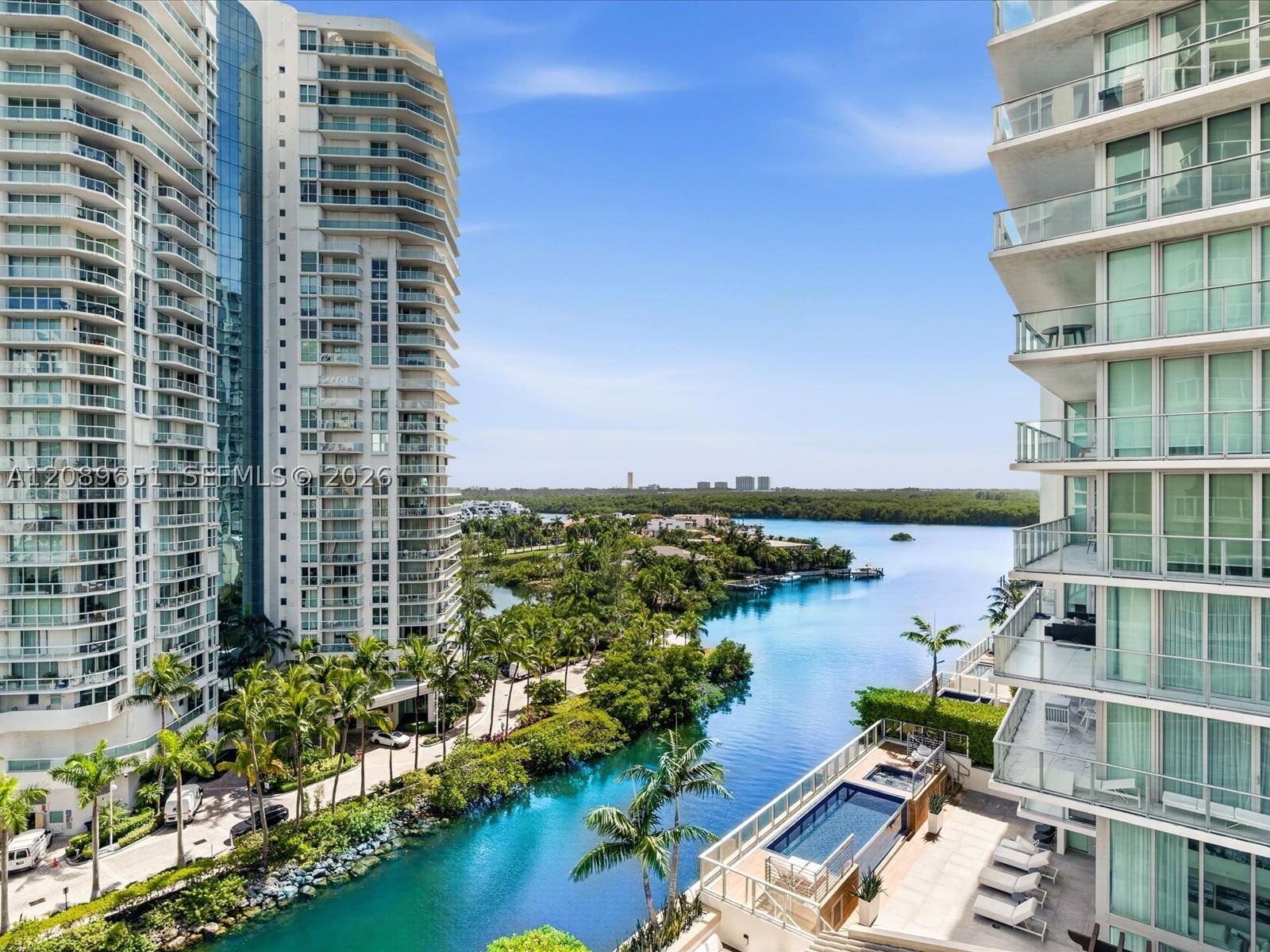 Real estate property located at 250 Sunny Isles Blvd #3-1004, Miami-dade, St Tropez On The Bay Iii, Sunny Isles Beach, FL