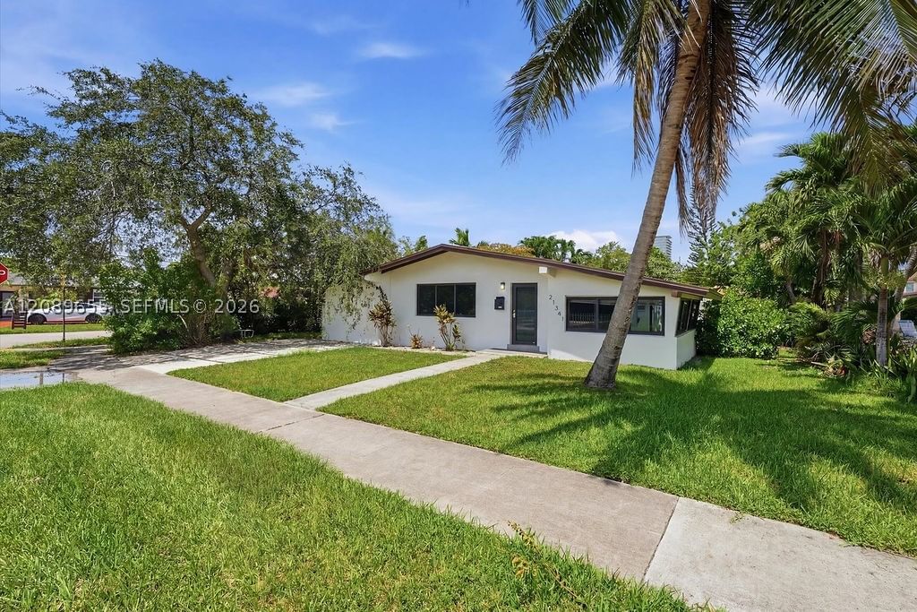 Real estate property located at 21341 25th Ct, Miami-dade, Sunswept Isle, Aventura, FL