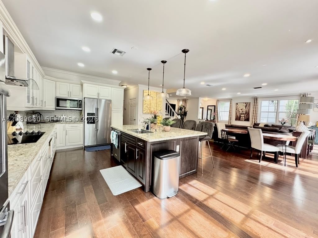 Real estate property located at 811 155th Ter, Broward, Towngate, Pembroke Pines, FL