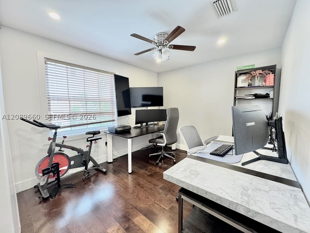 Real estate property located at 811 155th Ter, Broward, Towngate, Pembroke Pines, FL