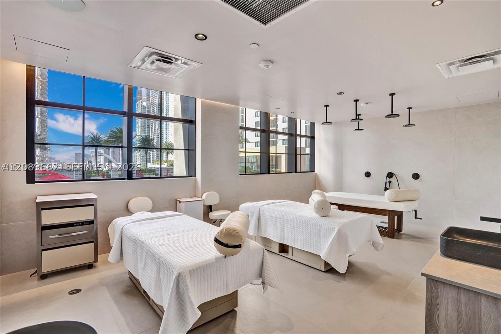 Real estate property located at 159 6th St #3901, Miami-dade, 159 Ne 6th Street Condo, Miami, FL