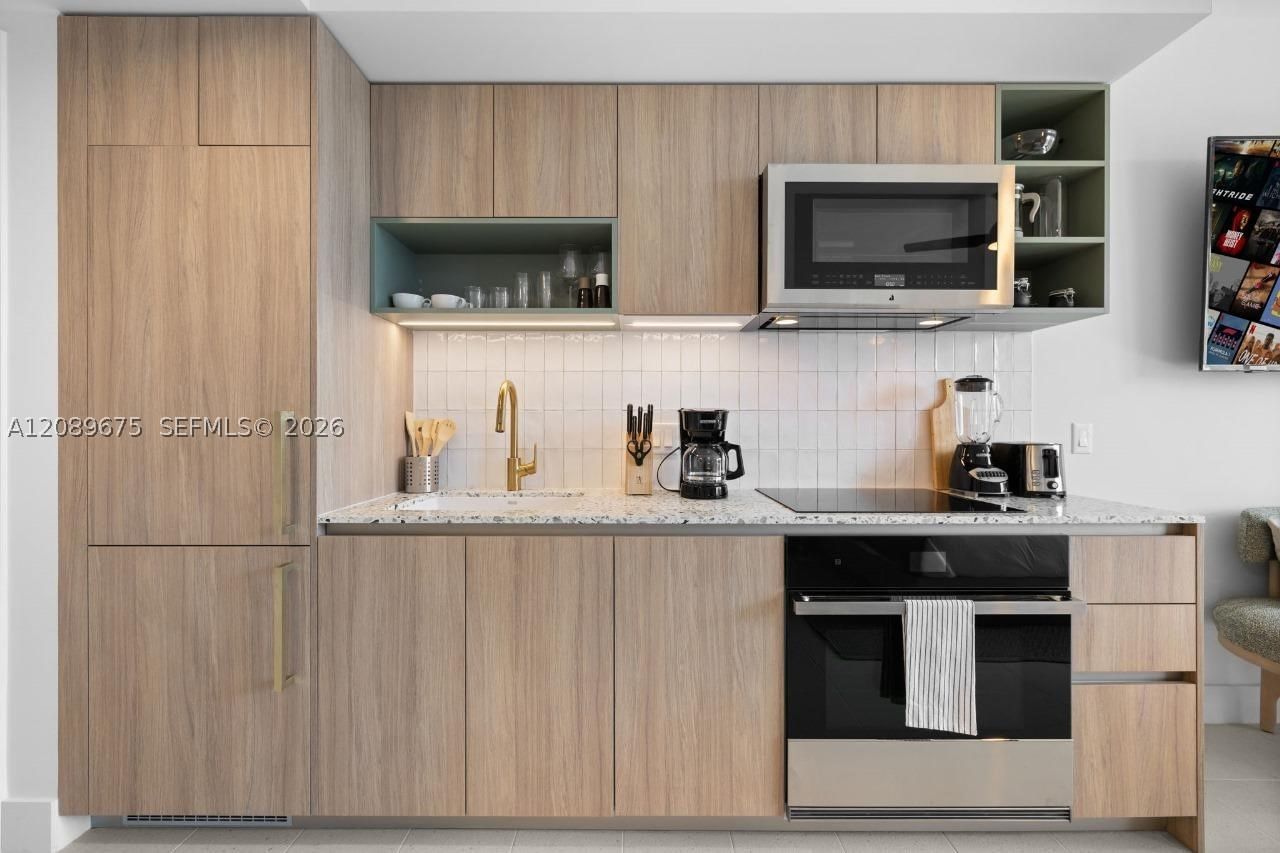 Real estate property located at 159 6th St #3206, Miami-dade, Gale Residences, Miami, FL