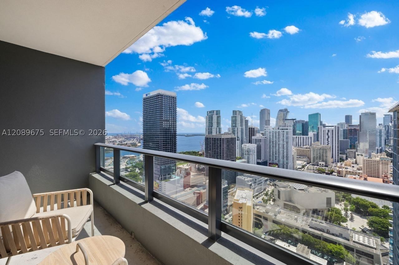 Real estate property located at 159 6th St #3206, Miami-dade, Gale Residences, Miami, FL