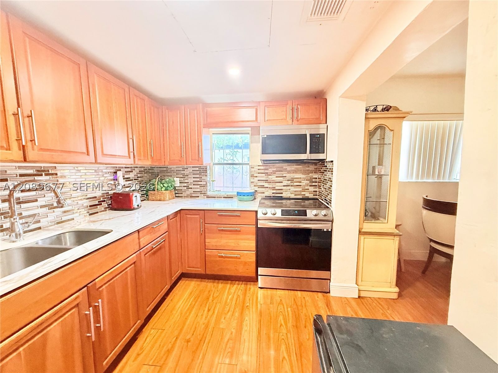Real estate property located at 413 14th Ter, Broward, First Add To Tuskegee Par, Fort Lauderdale, FL