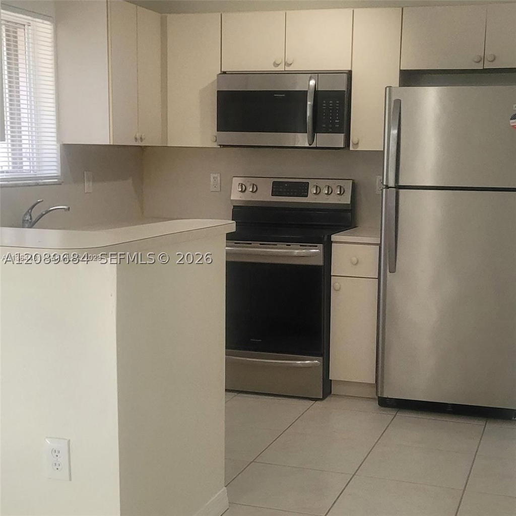 Real estate property located at 1260 31st Ct #106-34, Miami-dade, Venetia Gardens South Con, Homestead, FL
