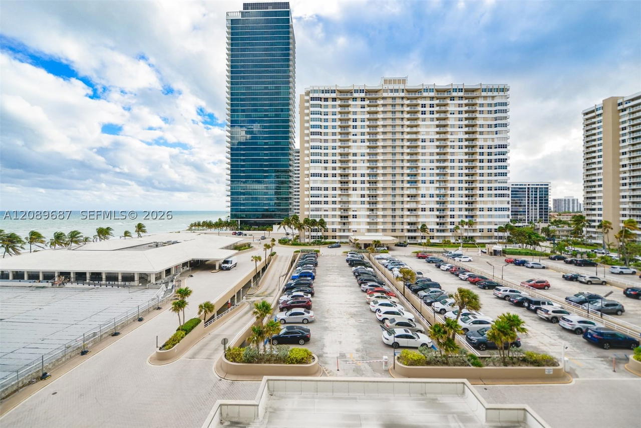 Real estate property located at 1950 Ocean Dr #5A, Broward, Hemispheres Condo, Hallandale Beach, FL