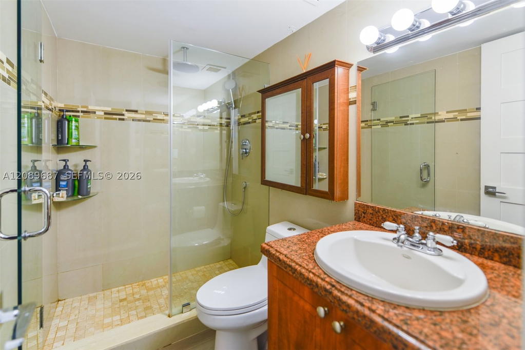 Real estate property located at 1950 Ocean Dr #5A, Broward, Hemispheres Condo, Hallandale Beach, FL