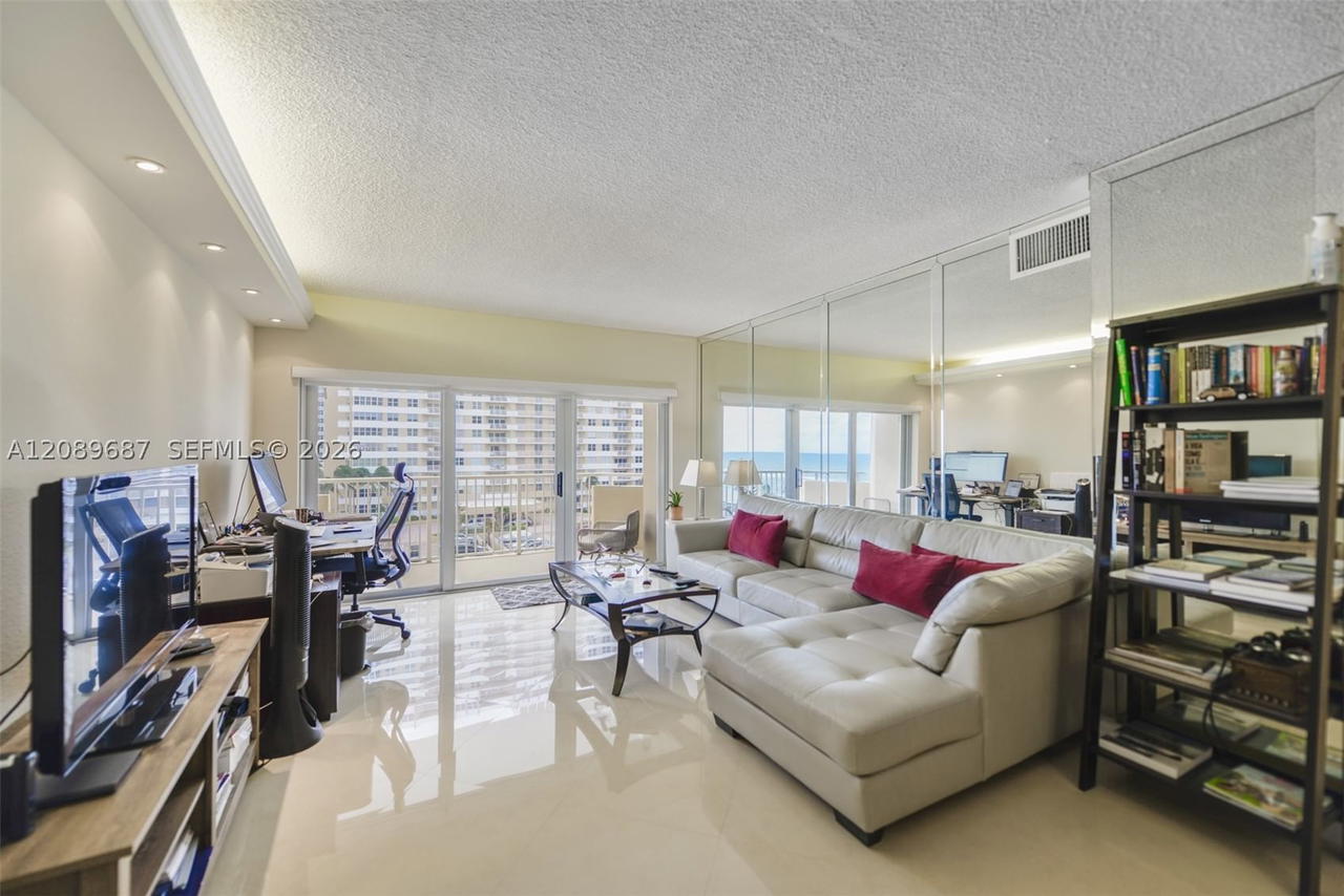 Real estate property located at 1950 Ocean Dr #5A, Broward, Hemispheres Condo, Hallandale Beach, FL