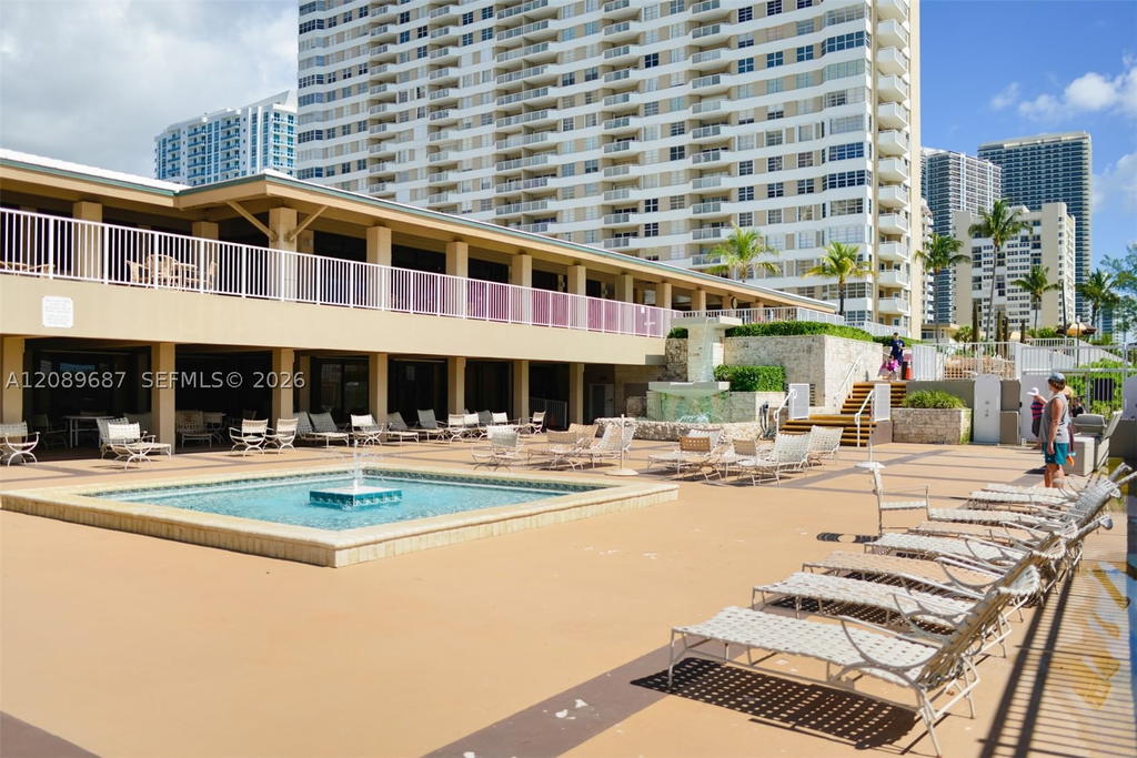 Real estate property located at 1950 Ocean Dr #5A, Broward, Hemispheres Condo, Hallandale Beach, FL