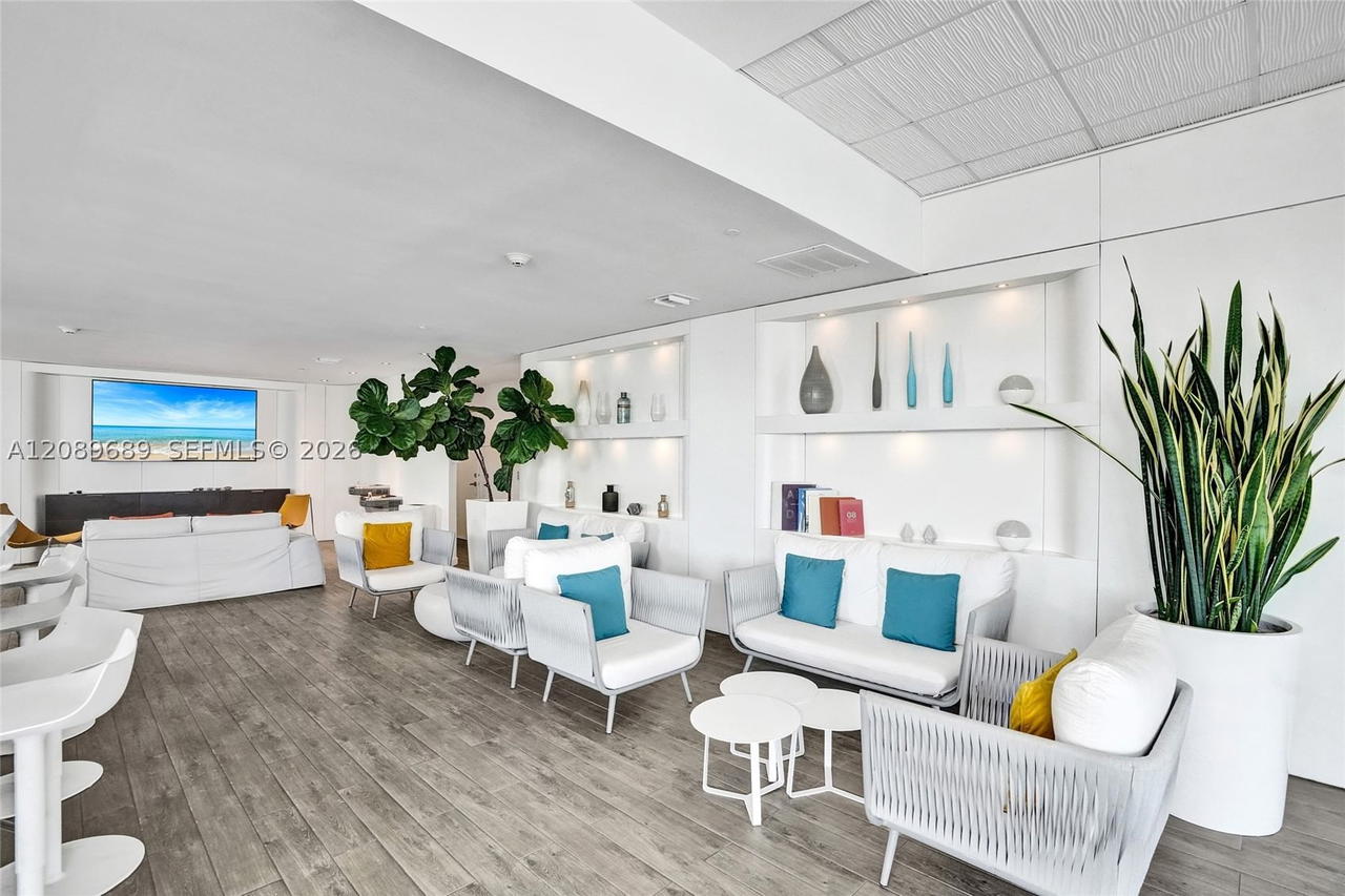 Real estate property located at 2600 Hallandale Beach Blvd T1002, Broward, Beachwalk Condominium, Hallandale Beach, FL