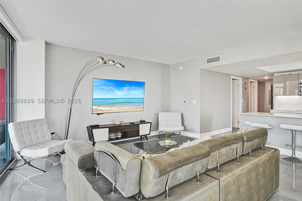 Real estate property located at 2600 Hallandale Beach Blvd T1002, Broward, Beachwalk Condominium, Hallandale Beach, FL