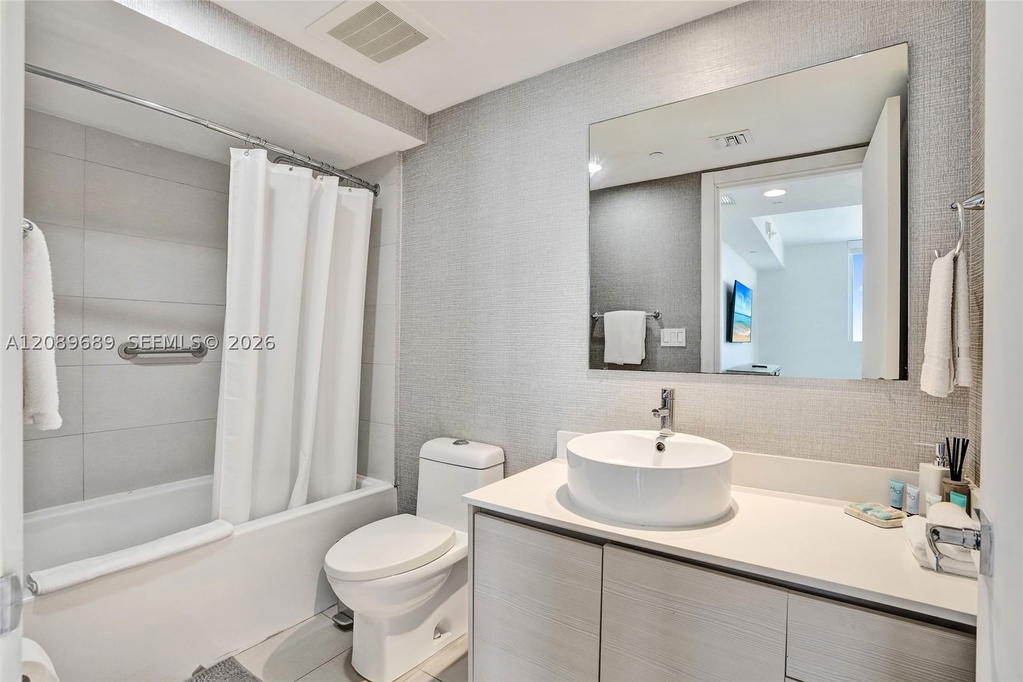 Real estate property located at 2600 Hallandale Beach Blvd T1002, Broward, Beachwalk Condominium, Hallandale Beach, FL
