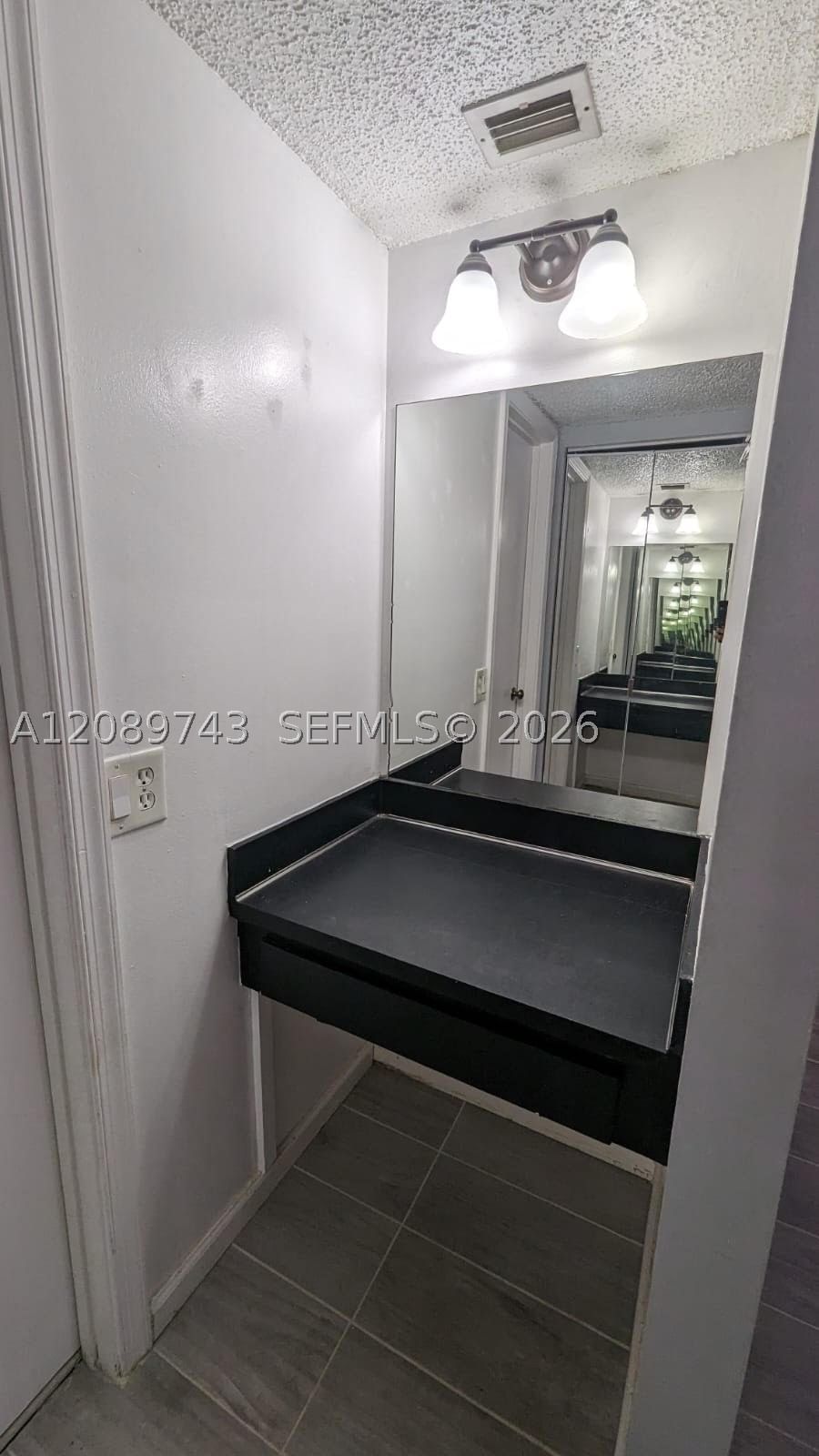 Real estate property located at 8592 Sunrise Blvd #105, Broward, Jacaranda Heights Condo, Plantation, FL