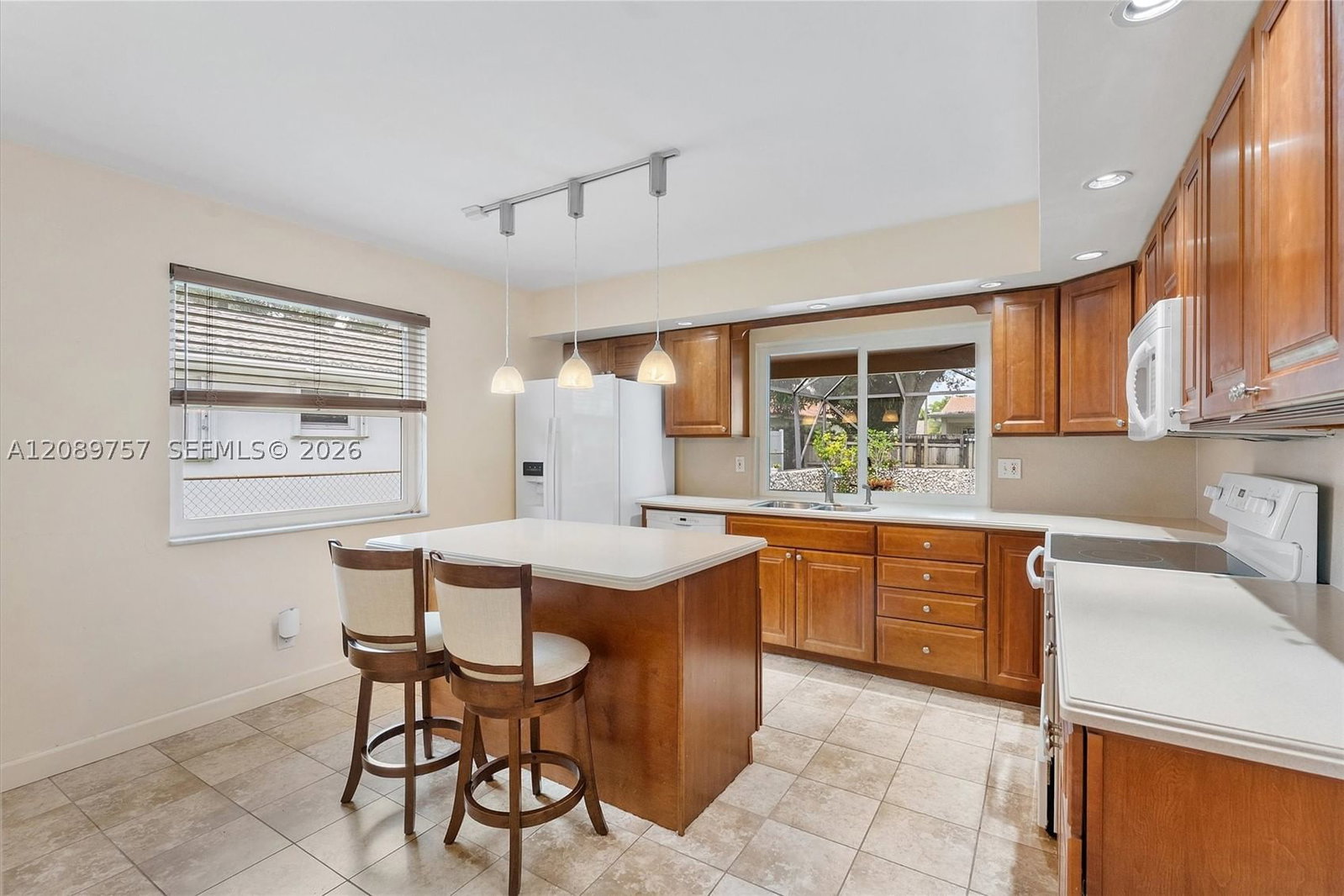 Real estate property located at 4801 36th Ct, Broward, Emerald Hills, Hollywood, FL