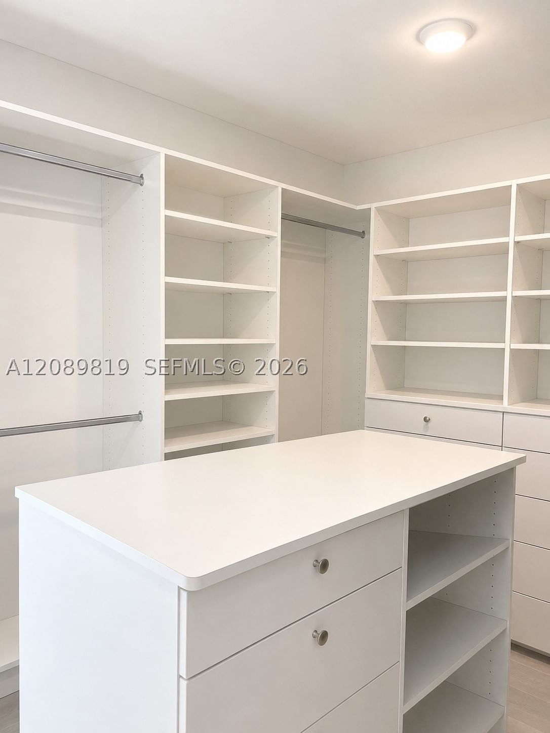 Real estate property located at 18700 21st Ave, Miami-dade, Sky Lake, North Miami Beach, FL