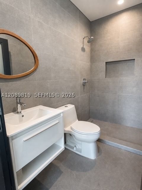 Real estate property located at 18700 21st Ave, Miami-dade, Sky Lake, North Miami Beach, FL